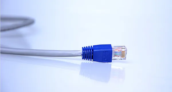 小米路由器miwifi.com管理页打不开，检查网络和登录信息。