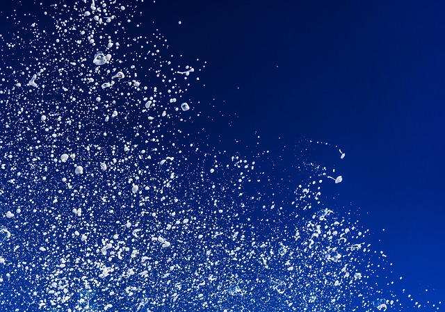 理想汽车水箱喷水是什么原因
