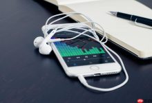 怎样双击耳机快速唤醒语音助手?-路由网